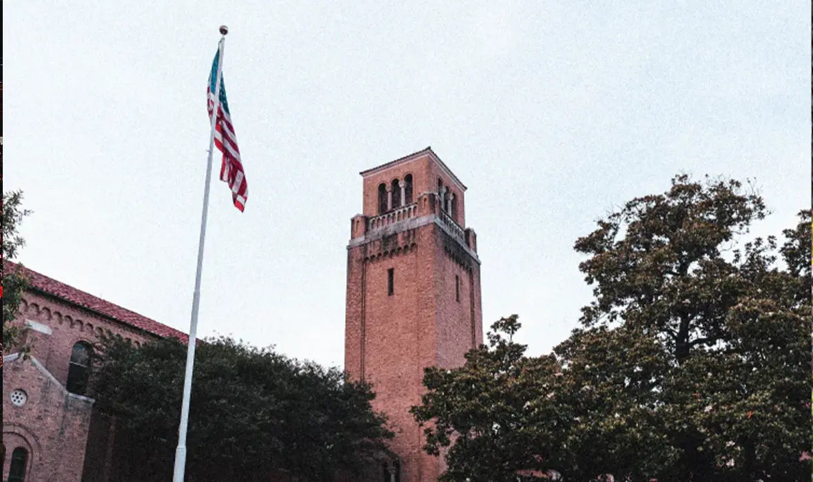 Internal-Halyard-Commercial-Flagpoles-vs-External-Halyard Federal Flags, LLC