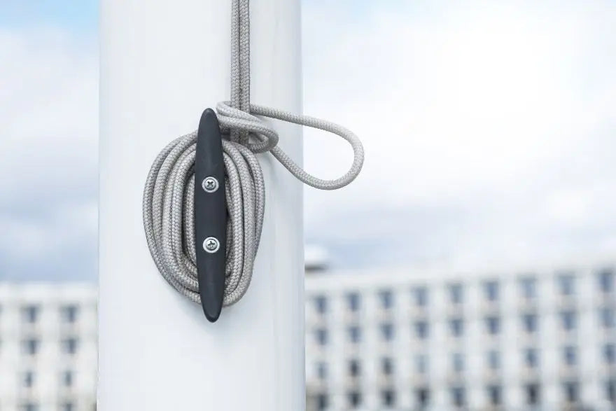 Flagpole Rope: Understanding the Different Types – Federal Flags, LLC